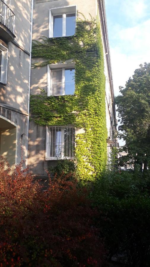 Kawalerka Na Starym Zoliborzu Apartment Warsaw Luaran gambar